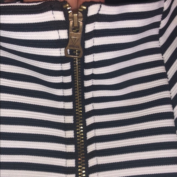 Guess halter style black & white blouse - Picture 5 of 8